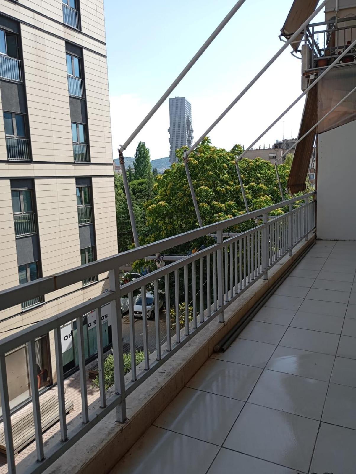 Royal Hostel Тирана Экстерьер фото