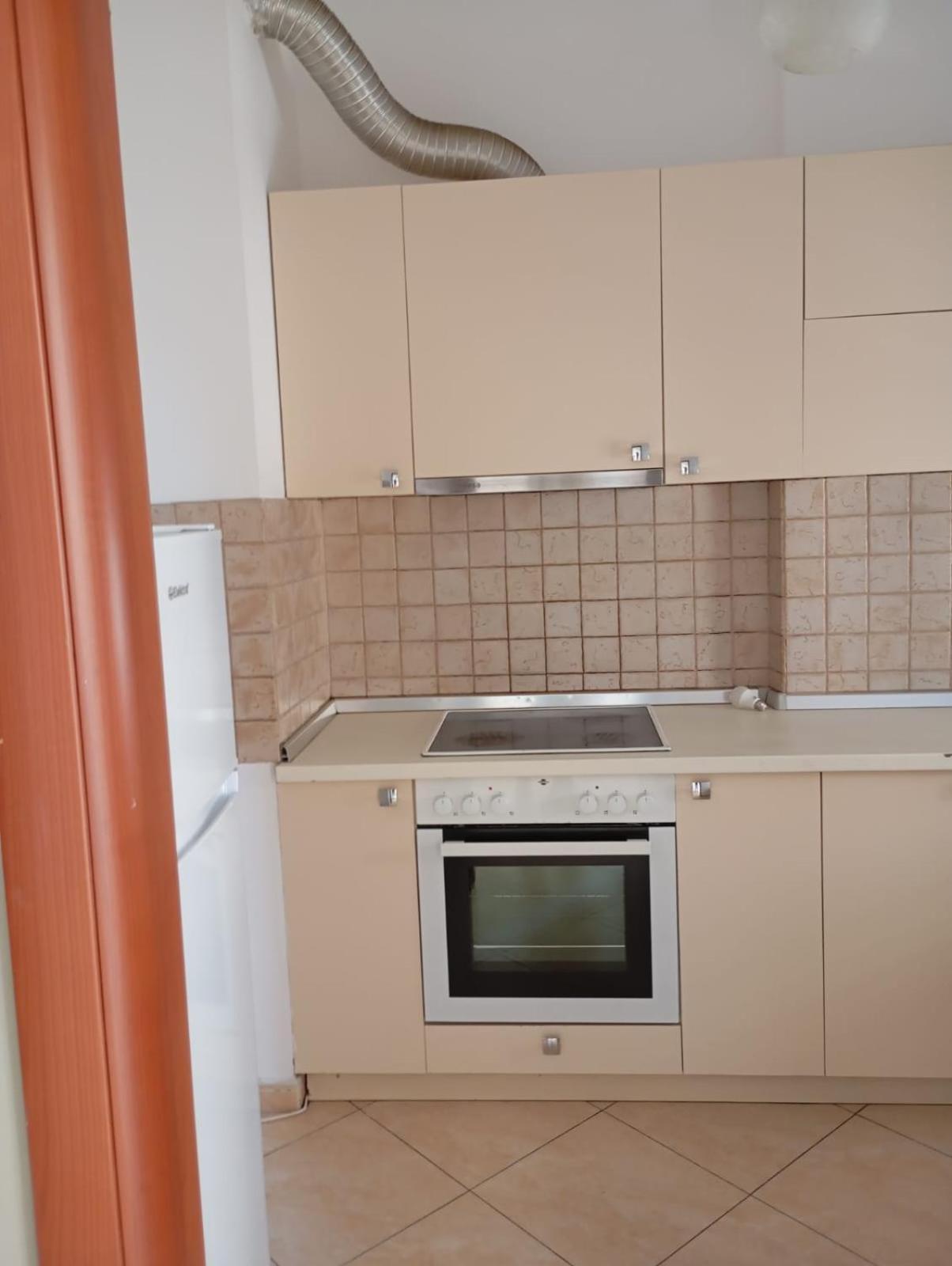 Royal Hostel Тирана Экстерьер фото