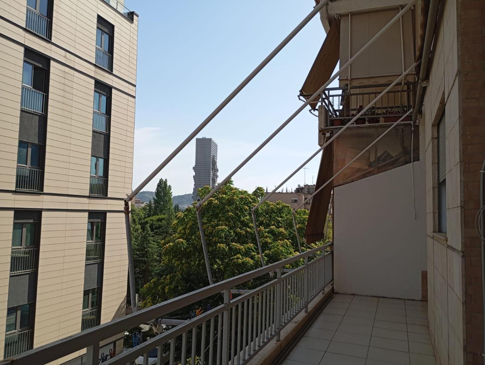 Royal Hostel Тирана Экстерьер фото